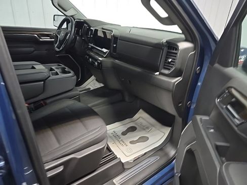 Used 2024 Chevrolet Silverado 1500 RST AWD/4WD image 15