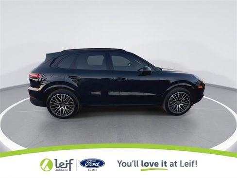 Used 2023 Porsche Cayenne image 12