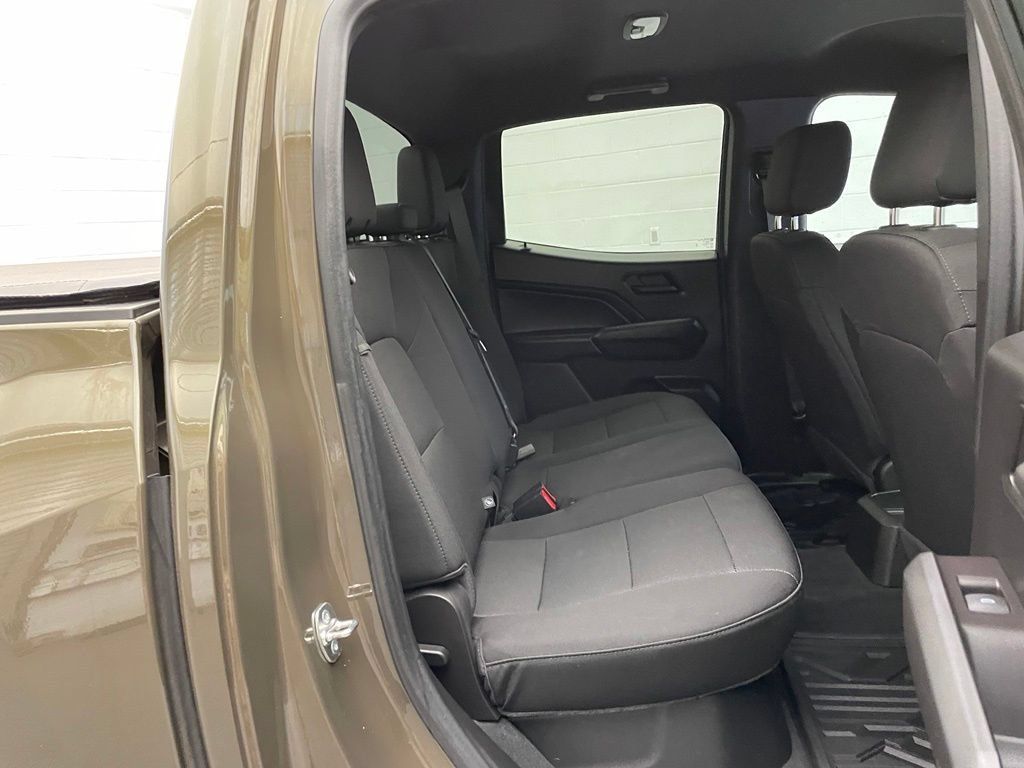 Used 2024 Chevrolet Colorado W/T RWD image 30