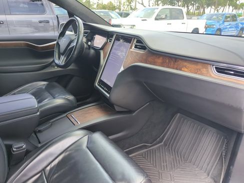 Used 2017 Tesla Model X 90D AWD/4WD image 20
