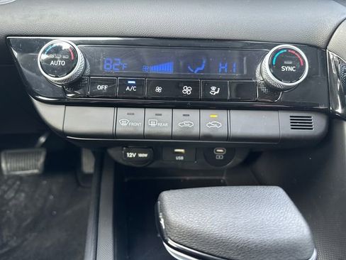 Certified 2025 Hyundai Elantra Blue image 16