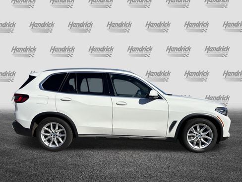 Used 2021 BMW X5 xDrive40i w/ Premium Package image 11