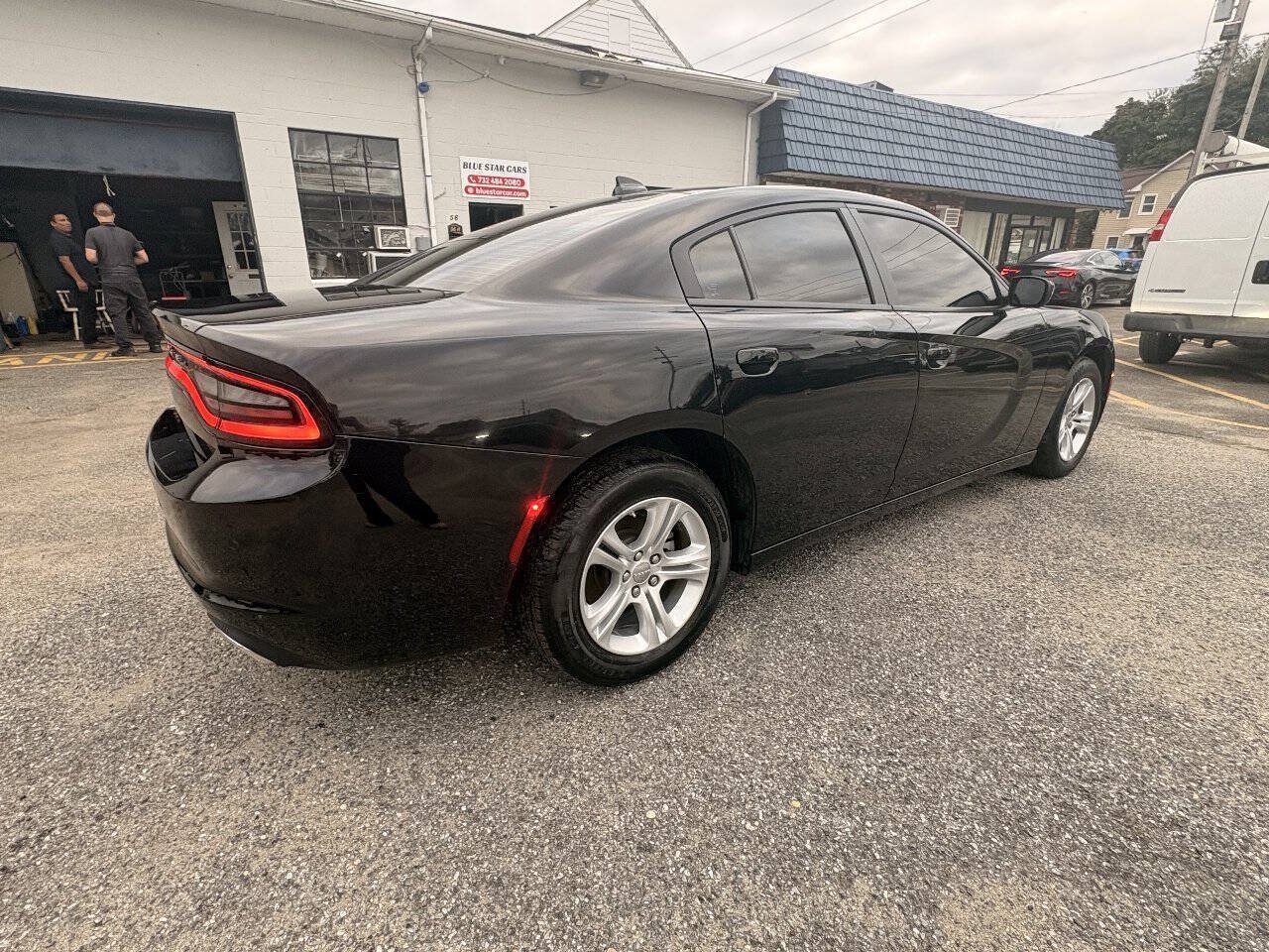 Used 2023 Dodge Charger SXT RWD image 6