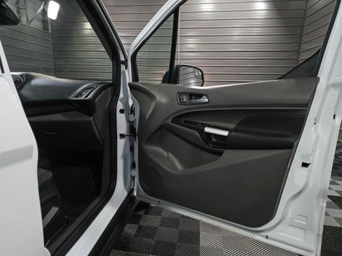 Used 2020 Ford Transit Connect XLT image 29