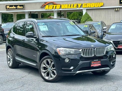 Used 2017 BMW X3 xDrive28i AWD/4WD image 1