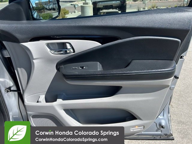 Used 2016 Honda Pilot Touring image 30