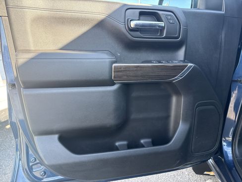 Used 2019 Chevrolet Silverado 1500 Custom Trail Boss w/ Custom Convenience Package image 15