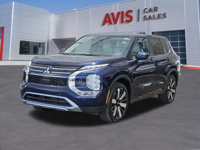 Used 2025 Mitsubishi Outlander SE