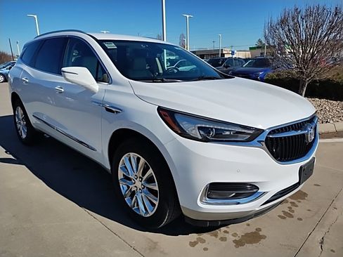 Used 2020 Buick Enclave Premium w/ Surround and Sites Package image 5