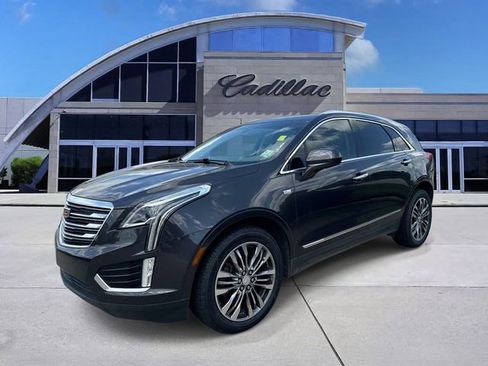 Used 2018 Cadillac XT5 Premium Luxury FWD image 1