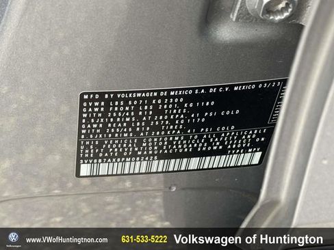 Certified 2023 Volkswagen Tiguan SE R-Line image 17