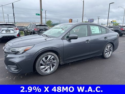 Used 2025 Subaru Legacy Limited image 3