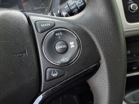 Used 2019 Honda HR-V EX image 25