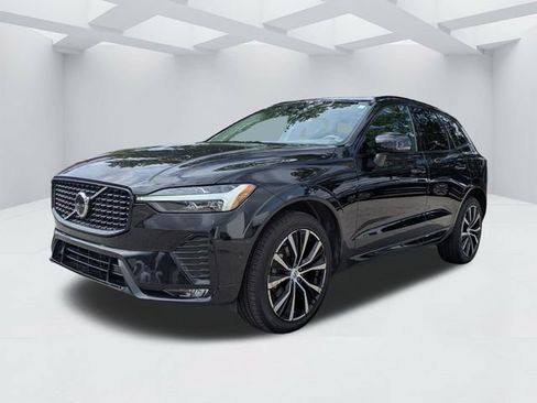 Certified 2024 Volvo XC60 B5 Plus w/ Protection Package Premier AWD/4WD image 10
