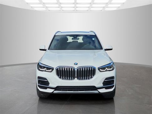 Certified 2023 BMW X5 xDrive40i w/ Premium Package image 2