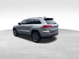 Used 2019 Jeep Grand Cherokee Laredo w/ 18" Wheel & 8.4" Radio Group image 4