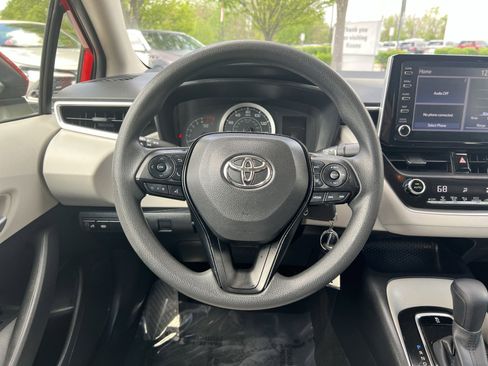 Used 2020 Toyota Corolla LE w/ Carpet Mat Package (TMS) image 23