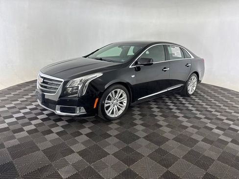 Used 2019 Cadillac XTS Luxury FWD image 3
