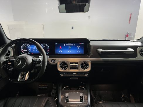 Certified 2025 Mercedes-Benz G 63 AMG 4MATIC image 11