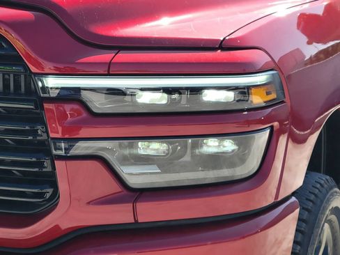 New 2026 RAM 2500 Laramie AWD/4WD image 22