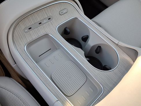 Used 2026 Hyundai Palisade Calligraphy image 25