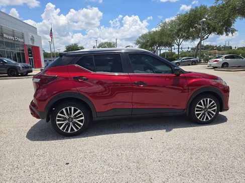 Certified 2024 Nissan Kicks SV FWD image 9