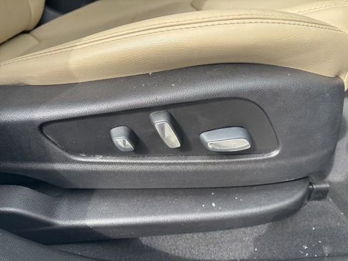 Used 2017 Cadillac XT5 FWD image 13