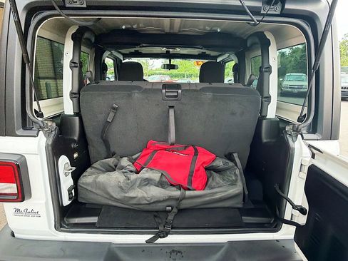 Used 2023 Jeep Wrangler Sport AWD/4WD image 12