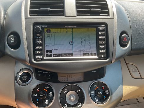 Used 2009 Toyota RAV4 Limited AWD/4WD image 18
