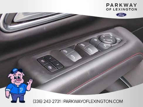 Used 2024 Chevrolet Suburban RST w/ Luxury Package AWD/4WD image 13