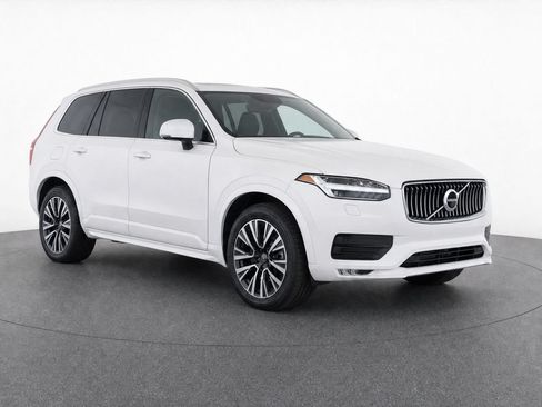 Used 2022 Volvo XC90 T5 Momentum w/ Climate Package FWD image 3