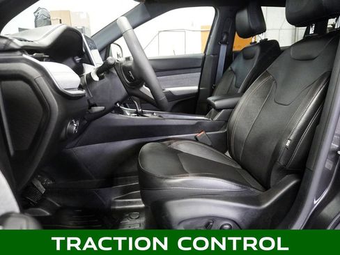 Used 2023 Jeep Compass Latitude image 12