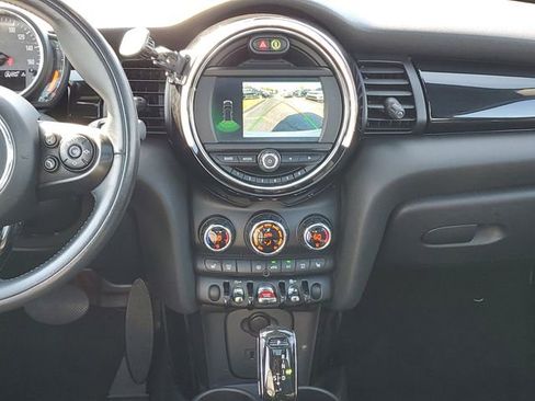 Used 2020 MINI Cooper 4-Door Hardtop FWD image 27