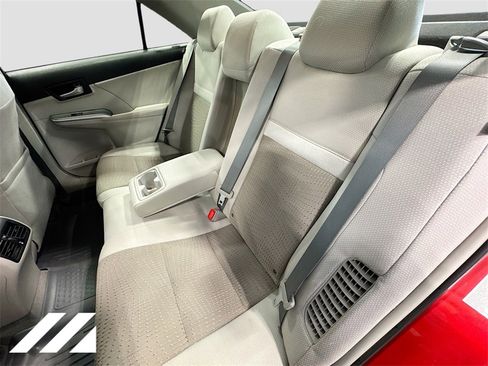 Used 2012 Toyota Camry XLE image 24