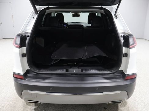 Used 2019 Jeep Cherokee Limited AWD/4WD image 20