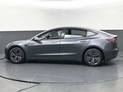 Used 2023 Tesla Model 3 Standard Range image 8