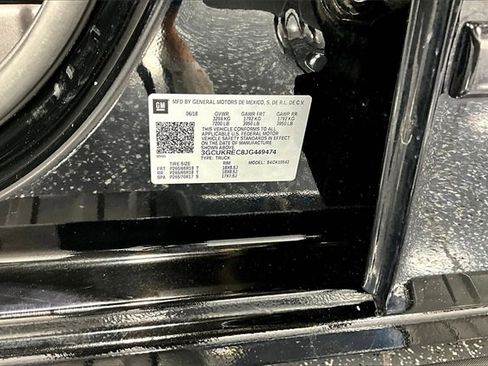 Used 2018 Chevrolet Silverado 1500 LT w/ All Star Edition image 18