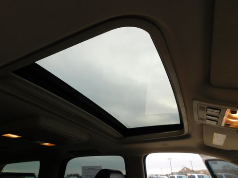 Used 2007 Chevrolet Tahoe LTZ w/ LTZ Preferred Equipment Group image 13