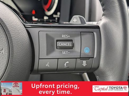 Used 2024 Nissan Rogue SL w/ SL Premium Package FWD image 17