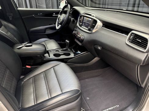 Used 2017 Kia Sorento SX AWD/4WD image 22