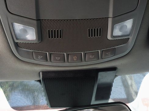 Used 2022 Ford F250 XLT w/ Black Appearance Package image 28