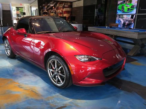 Used 2022 MAZDA MX-5 Miata Grand Touring w/ Weather Package image 42