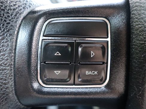 Used 2017 Dodge Journey SE w/ Flexible Seating Group image 33