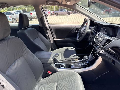 Used 2016 Honda Accord LX image 27