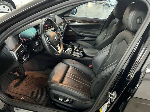 Used 2022 BMW 530i w/ M Sport Package image 14