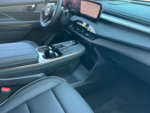 New 2026 Buick Enclave Avenir w/ Super Cruise Package image 16