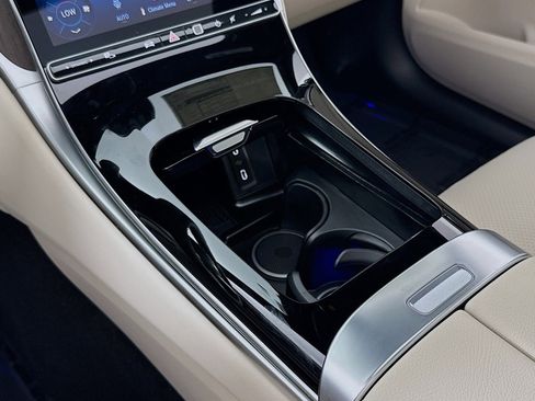 New 2026 Mercedes-Benz GLC 300 image 5