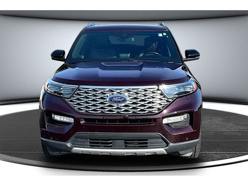 Used 2022 Ford Explorer Platinum w/ Equipment Group 601A AWD/4WD image 4