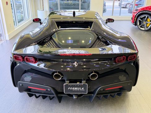 Used 2023 Ferrari SF90 Stradale image 15