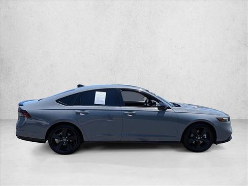 Used 2023 Honda Accord Sport image 4